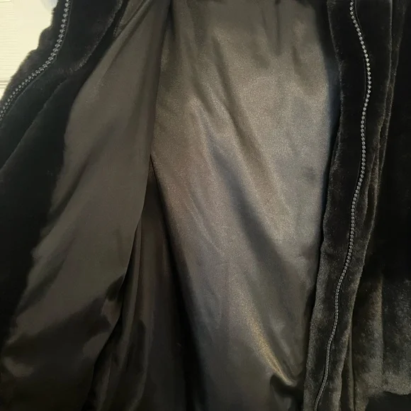 ALO Yoga Black Teddy Jacket - Picture 4 of 7